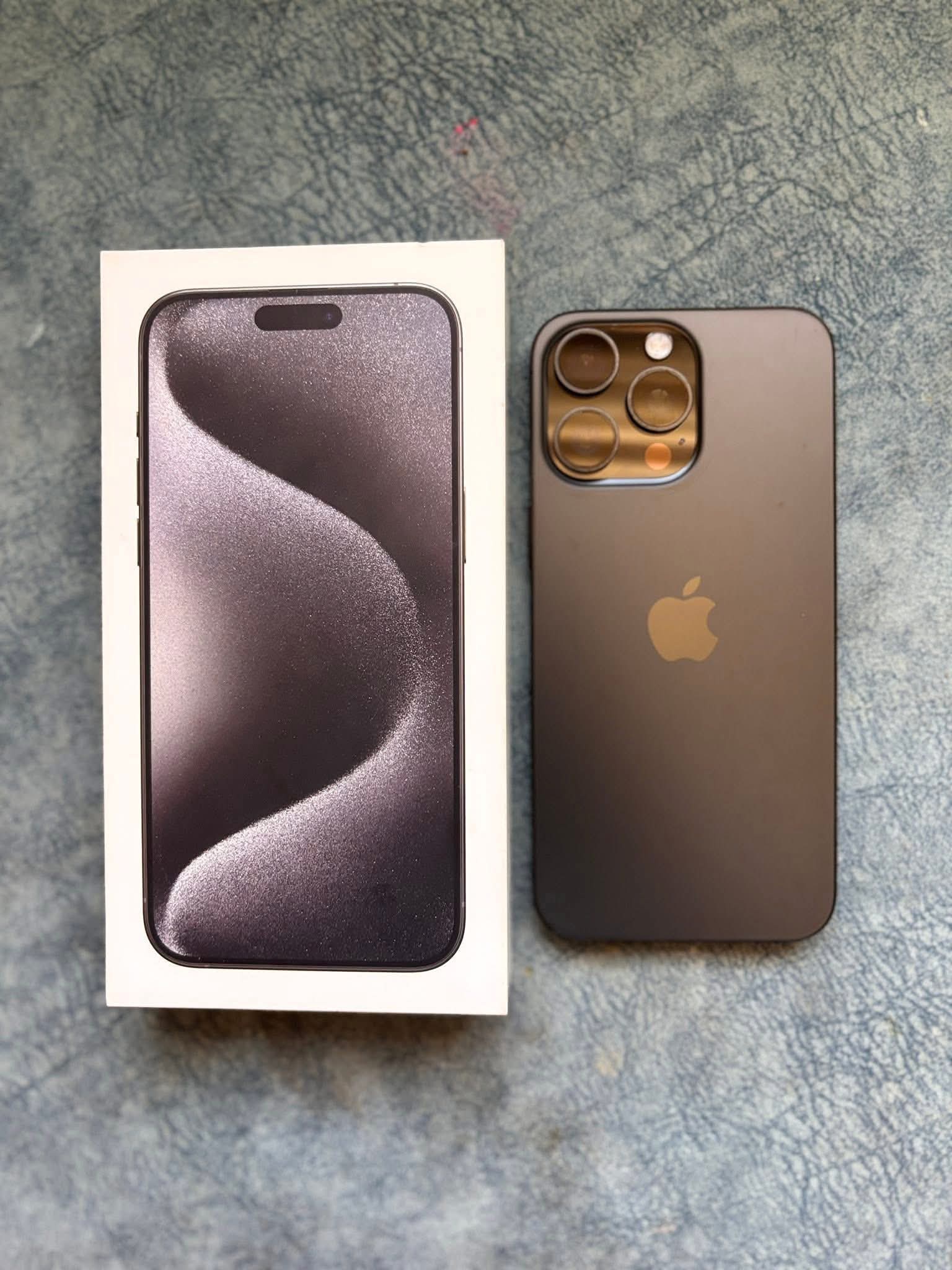 ايفون 15 برو ماكس 256 جيجا بايت