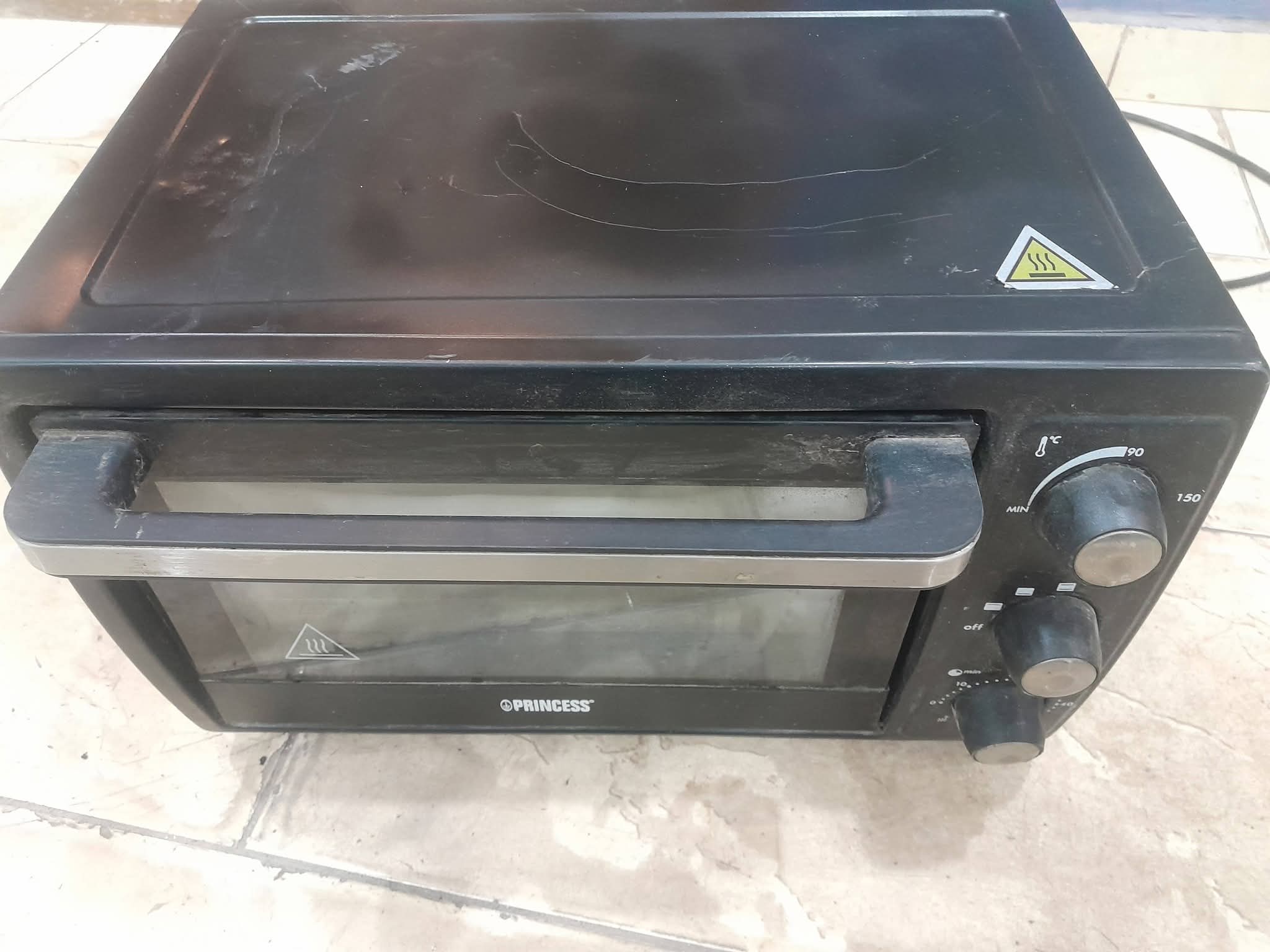 فرن كهربائي صغير شغال بامتياز