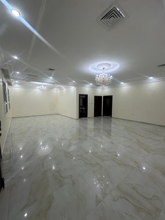 للايجار دور ارض 4 غرف