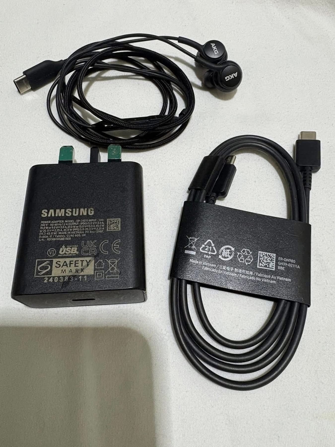 للبيع اغراض سامسونج كلهم اصلي ڤيتنامي