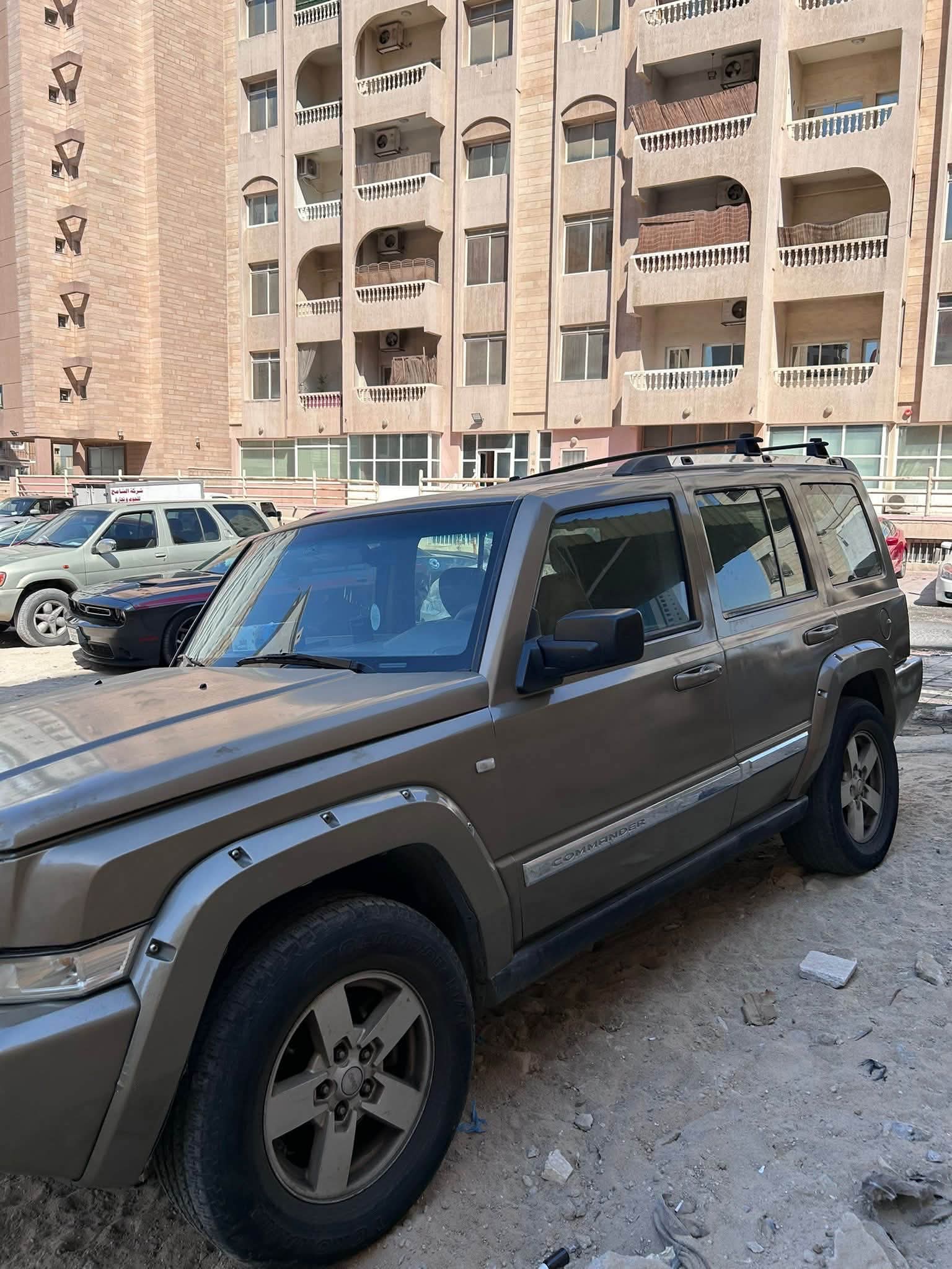 للبيع سياره جيب كوماندر - صورة 4