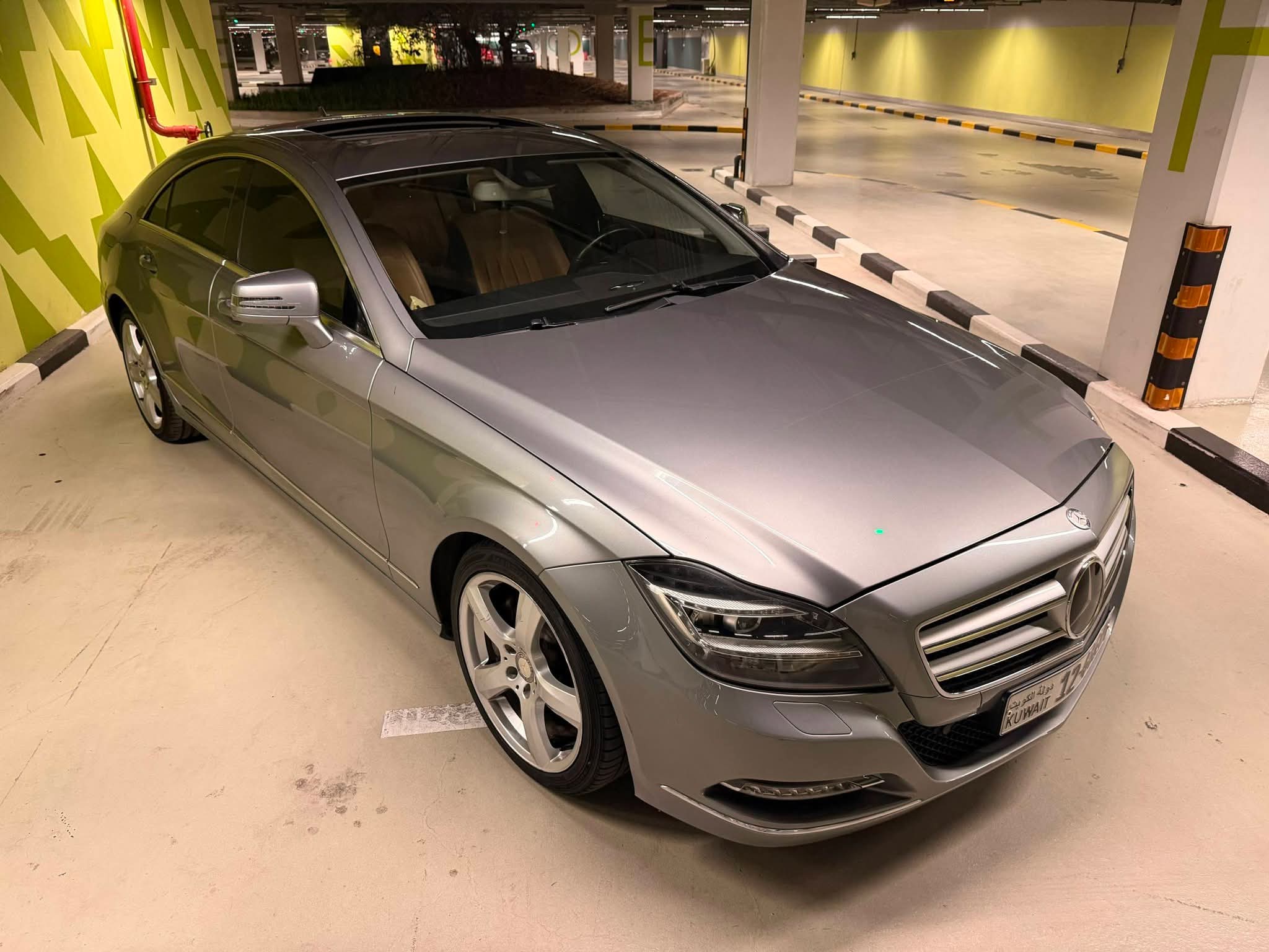 للبيع سياره مرسيدس CLS  350 مديل ٢٠١٣