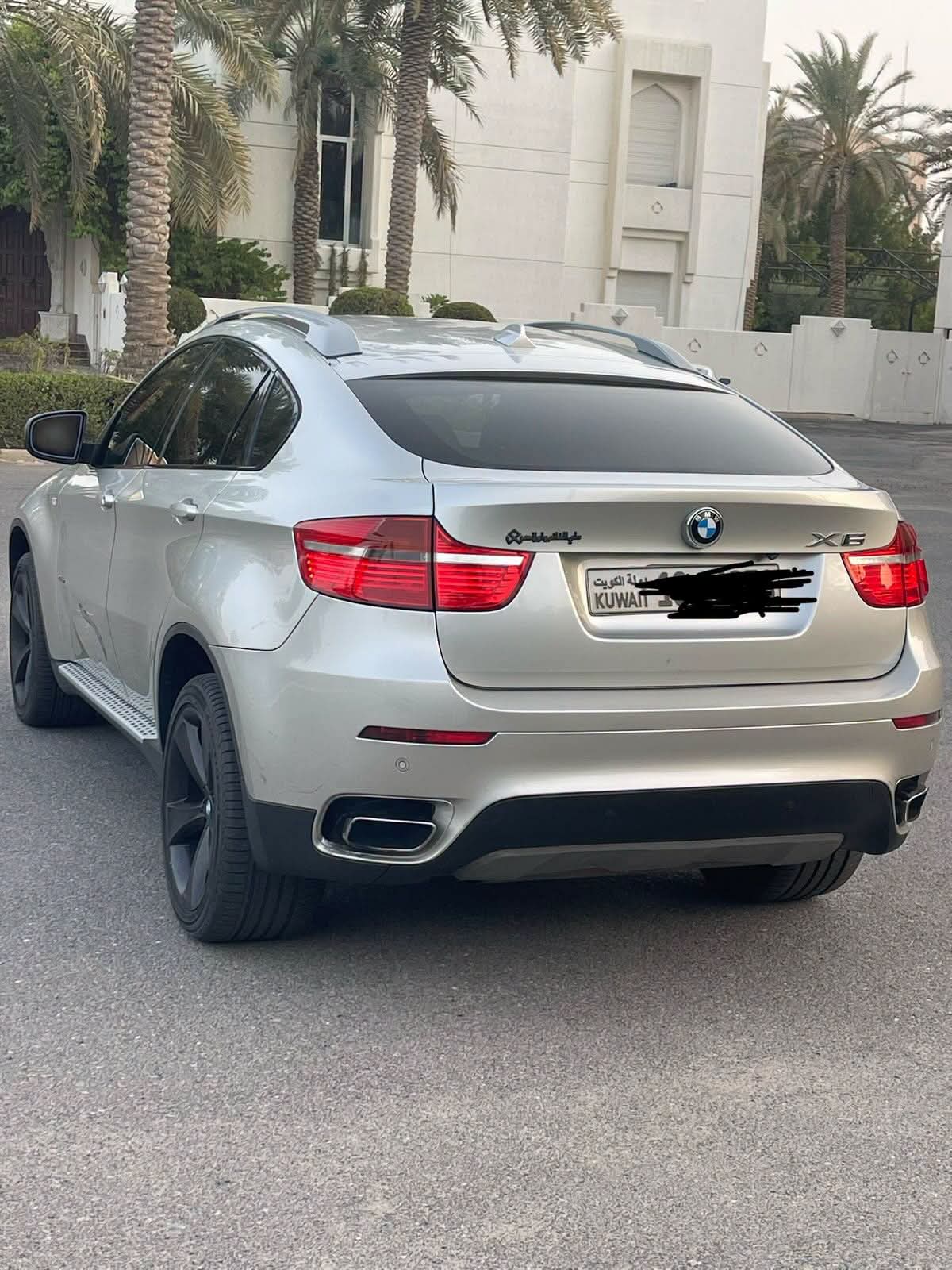 للبيع    BMW X6 50i  twin turbo V8. موديل ٢٠٠٩ - صورة 4